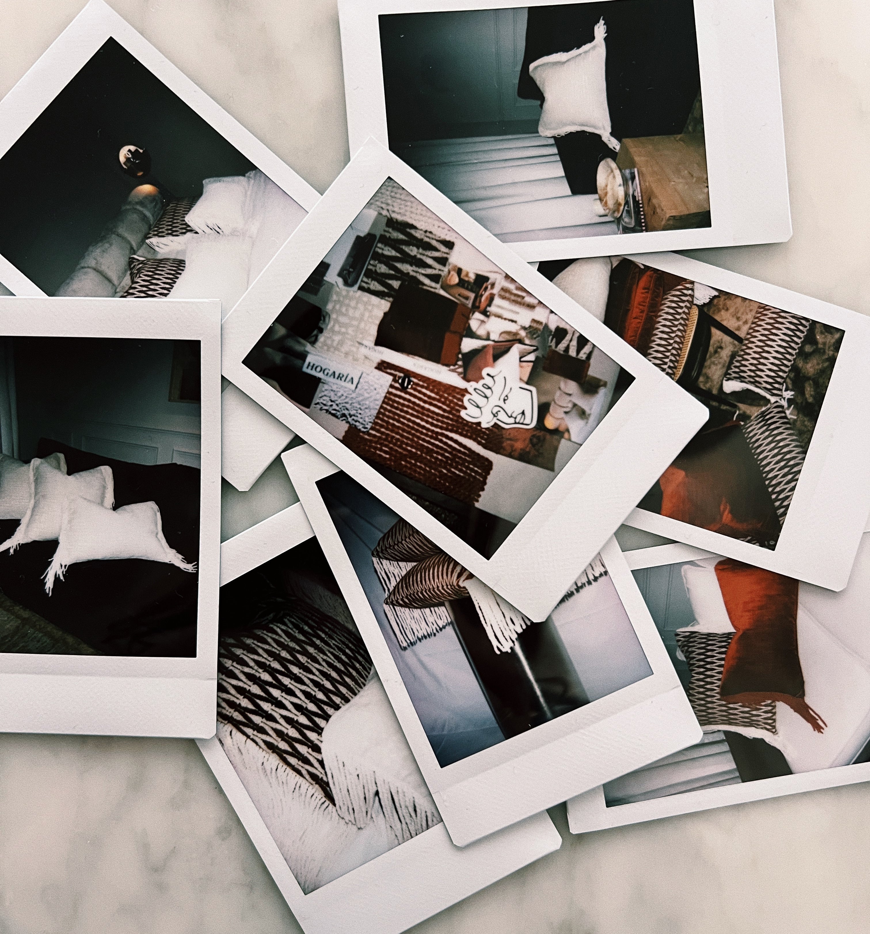 Hogaría Pillows with Tassels